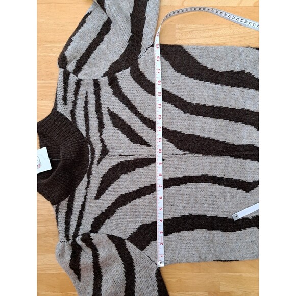 Lush Sweater Womens S Zebra Stripes Brown Mock Neck Long Sleeve Soft NWT - Picture 4 of 8